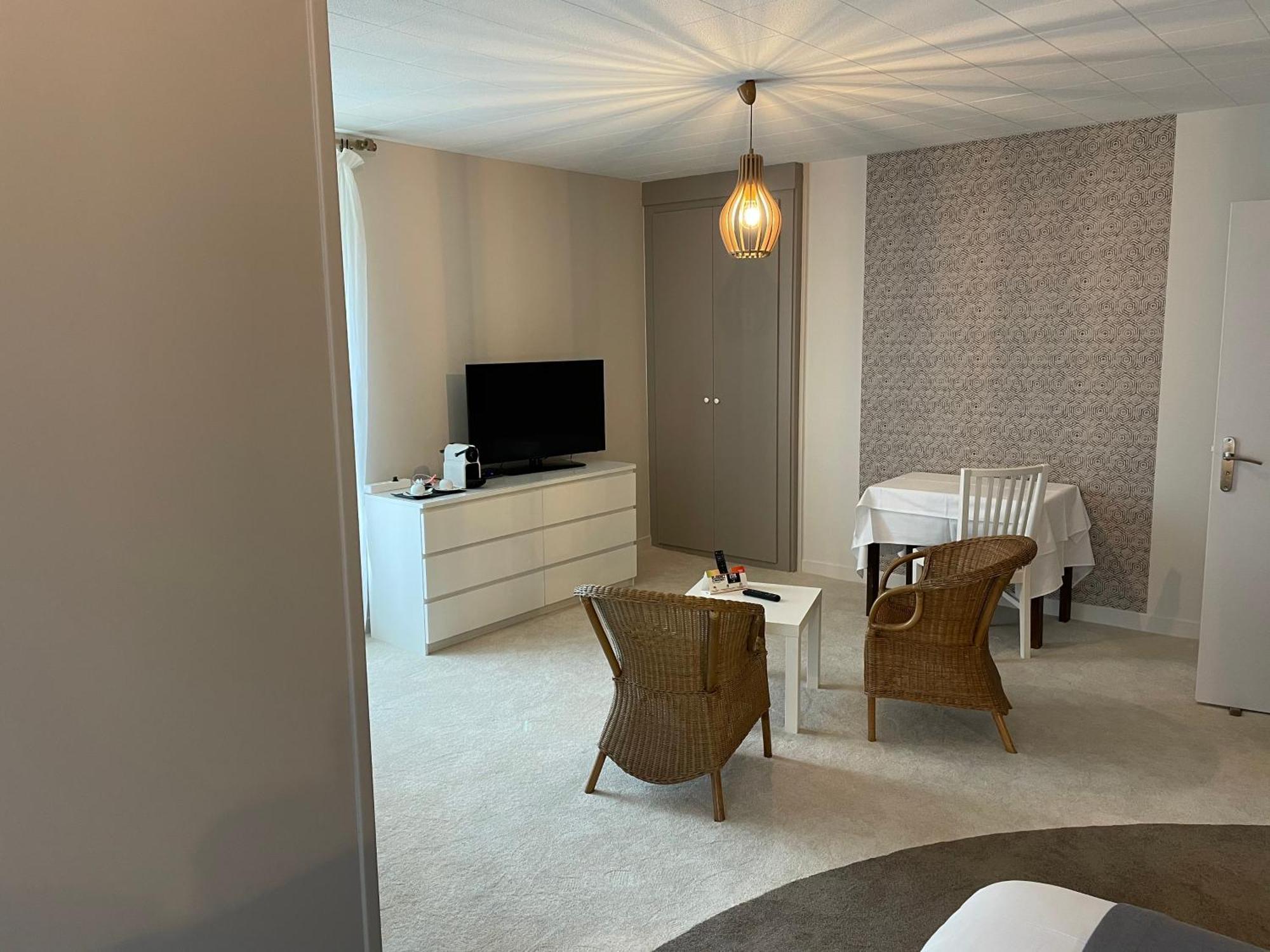 Le Troncais Hotel Saint-Bonnet-Tronçais Kültér fotó