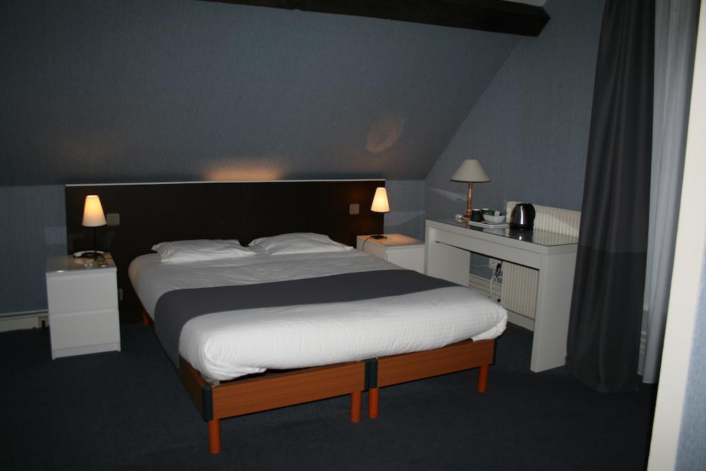 Le Troncais Hotel Saint-Bonnet-Tronçais Szoba fotó