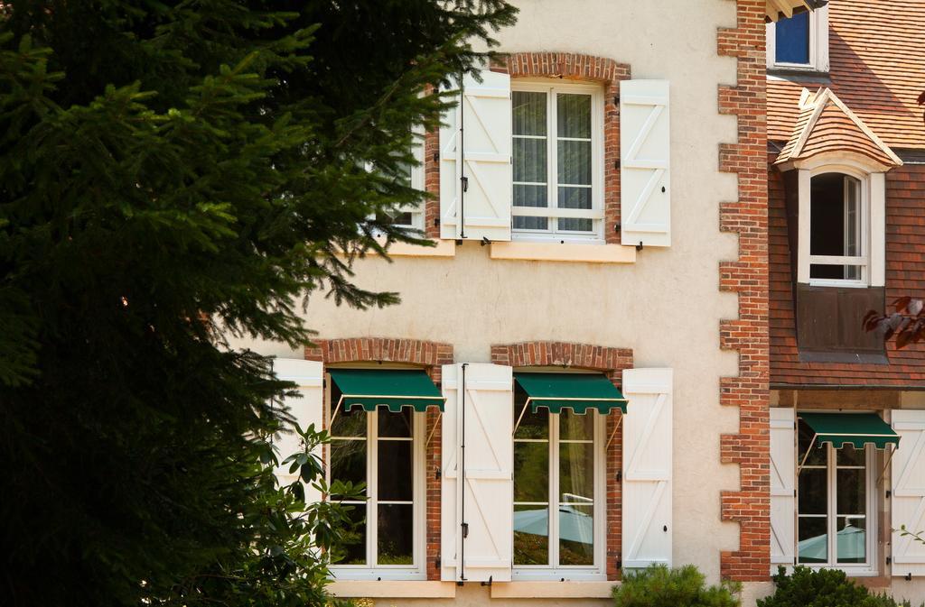 Le Troncais Hotel Saint-Bonnet-Tronçais Kültér fotó