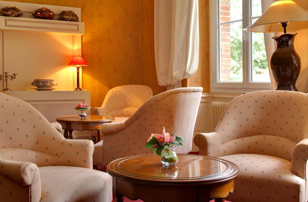 Le Troncais Hotel Saint-Bonnet-Tronçais Kültér fotó