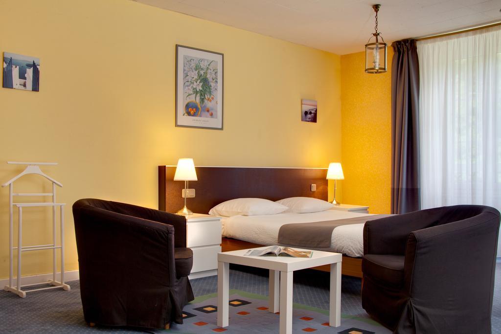 Le Troncais Hotel Saint-Bonnet-Tronçais Kültér fotó