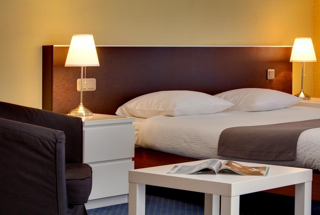 Le Troncais Hotel Saint-Bonnet-Tronçais Kültér fotó