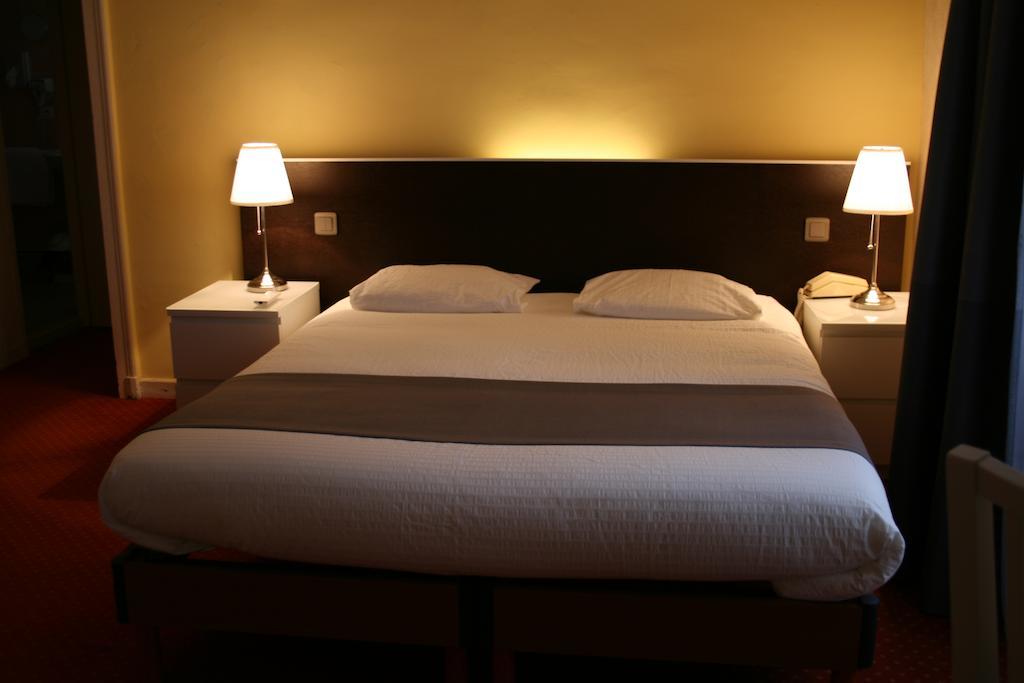 Le Troncais Hotel Saint-Bonnet-Tronçais Szoba fotó