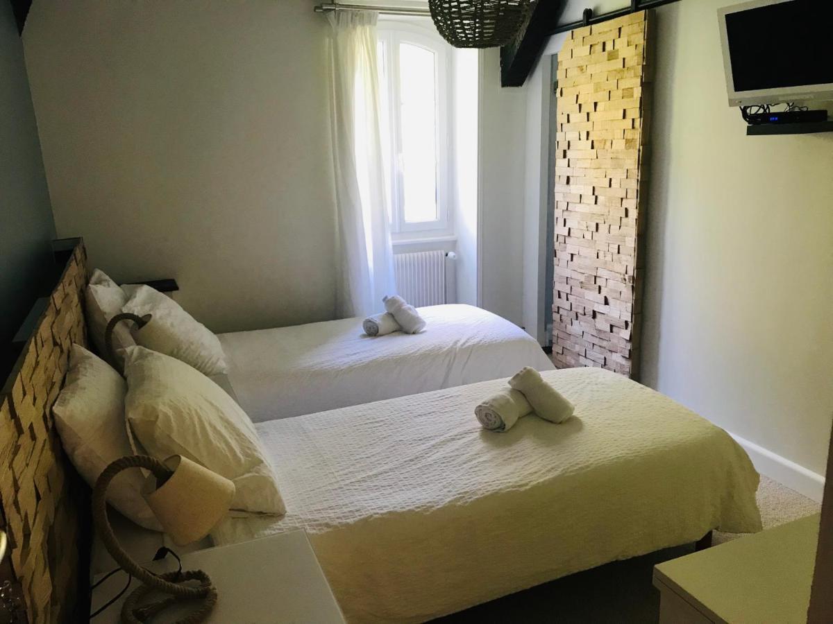 Le Troncais Hotel Saint-Bonnet-Tronçais Kültér fotó
